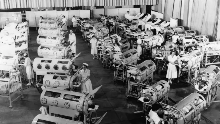 19 impressionanti fotografie mediche  su come venivano curate le malattie nel passato