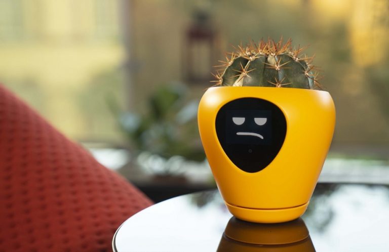 Questo vaso trasforma le tue piante in mascotte virtuali simili al Tamagotchi