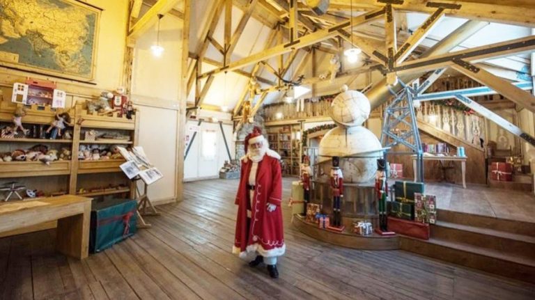 A Milano il più grande e meraviglioso villaggio di Babbo Natale mai realizzato in Italia