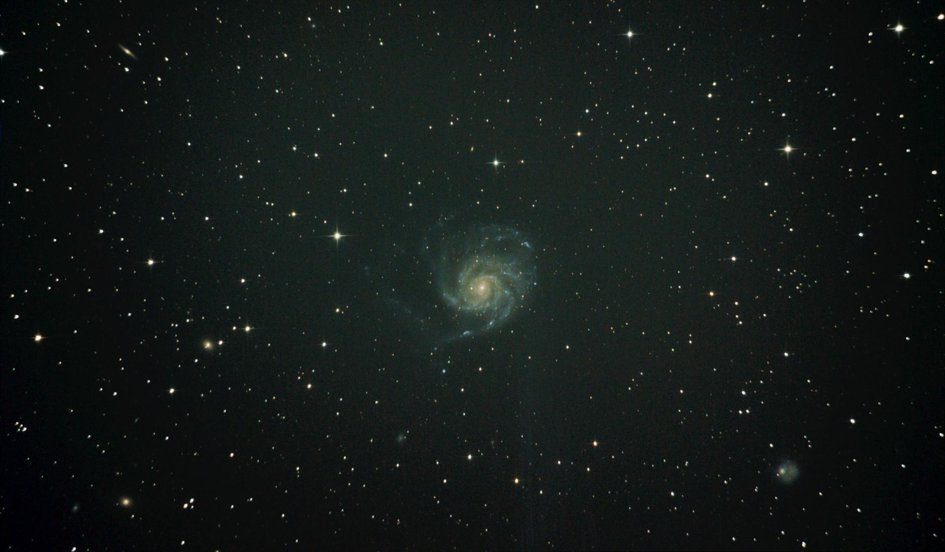 Nebulosa colorata vista dal telescopio