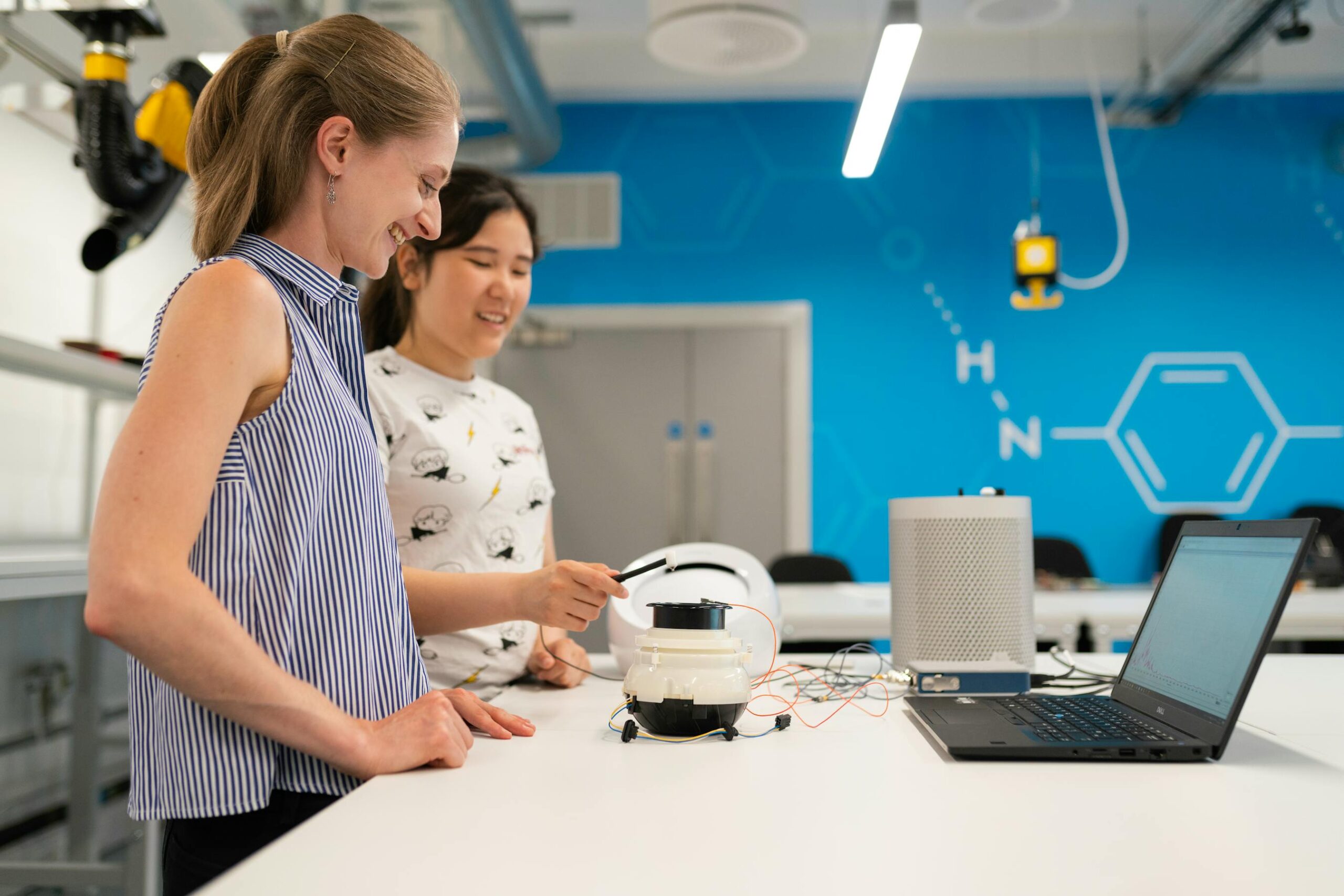 Provette in un laboratorio di nanomedicina