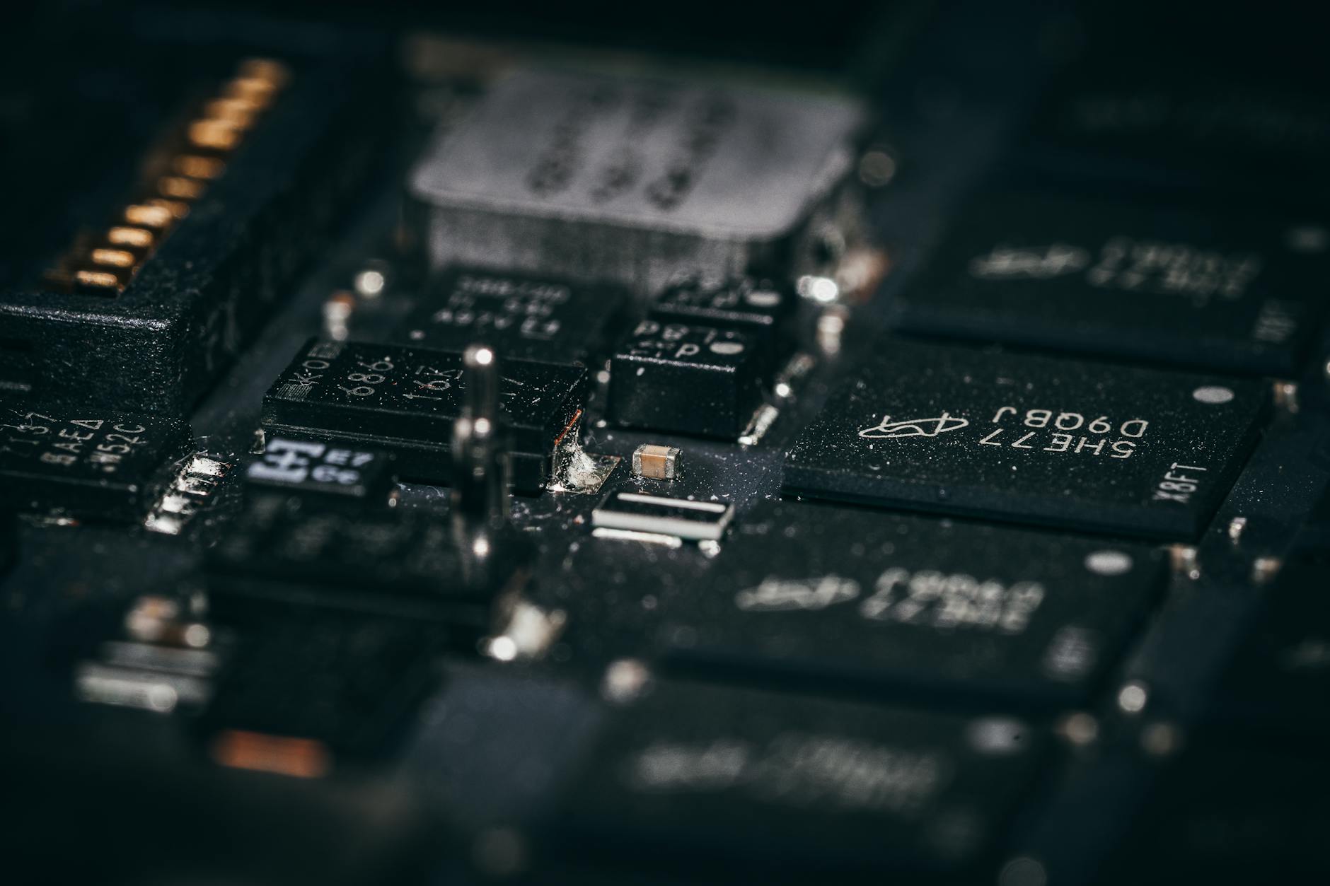 Chip e circuiti elettronici, hardware di nuova generazione