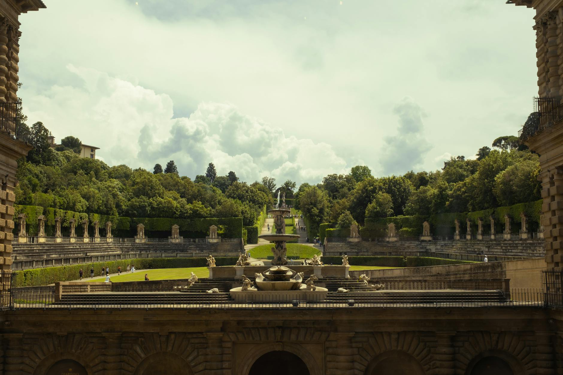 Veduta panoramica del giardino di Boboli a Firenze