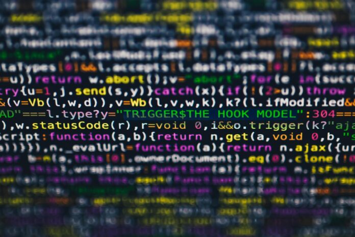 Codice colorato sullo schermo, programmazione di routine Claude Code