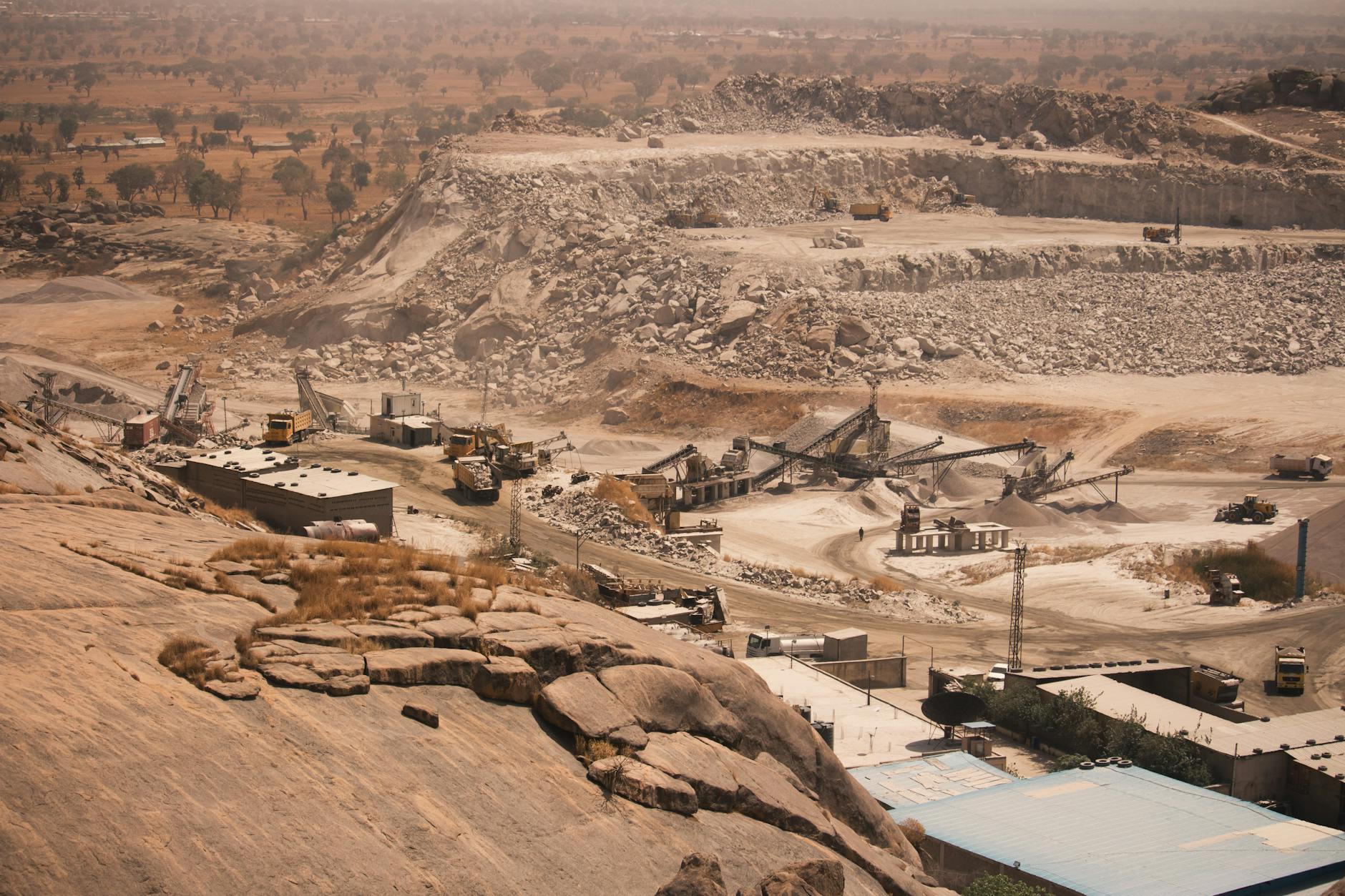 Esplorazione mineraria con tecnologia moderna