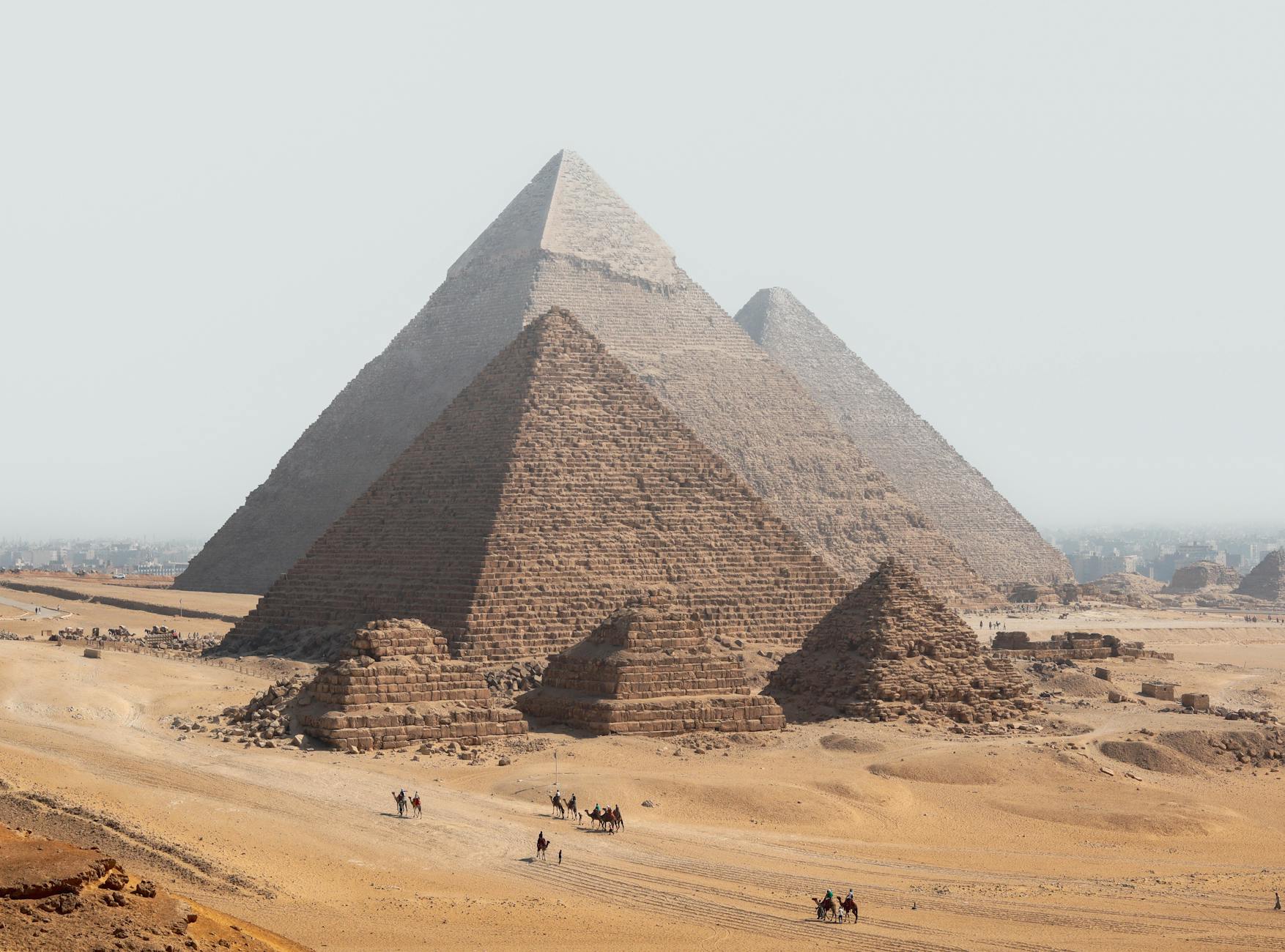 Sito archeologico desertico nella Valle dei Re in Egitto