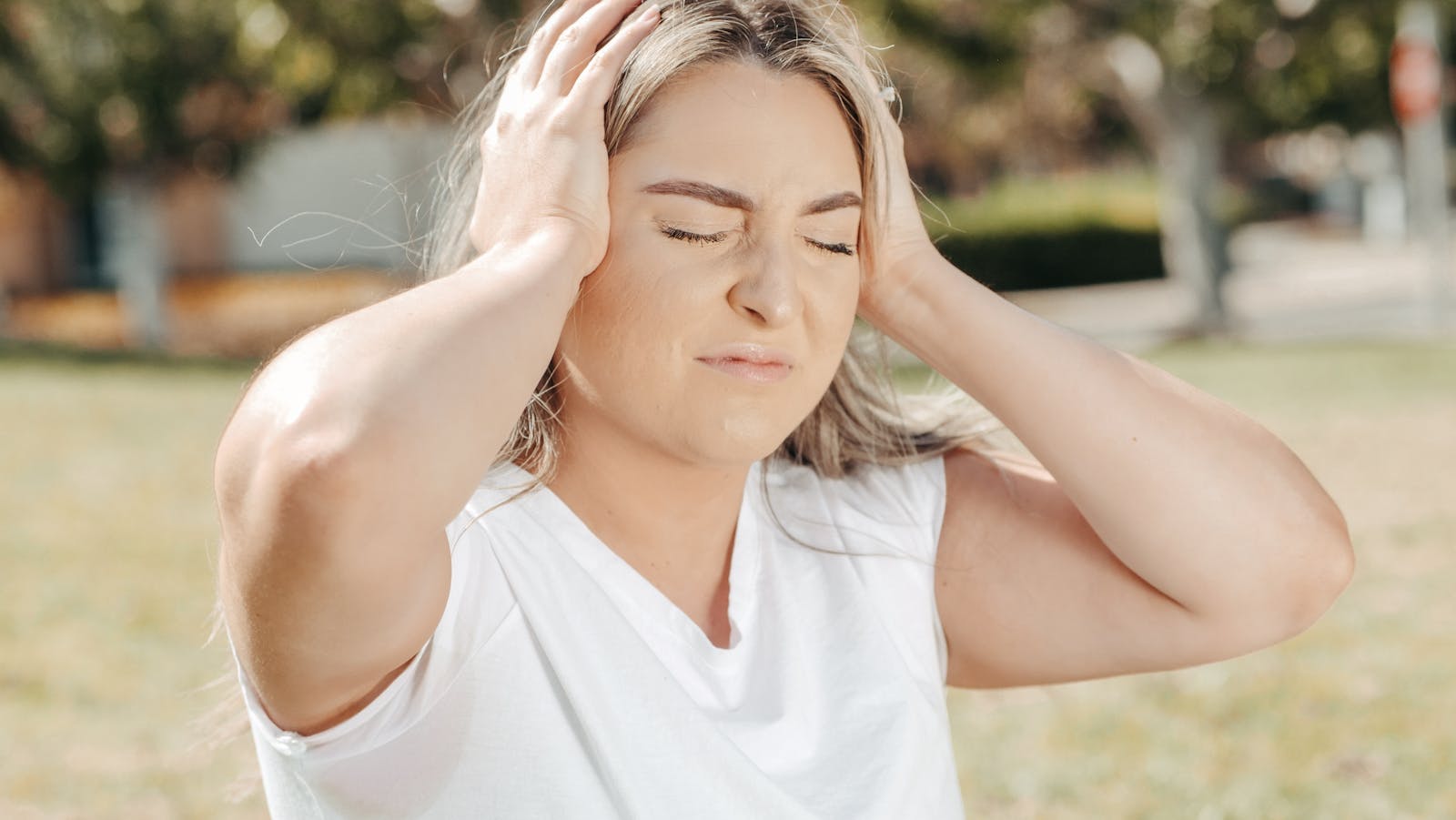 Mal di testa da stress: legame tra emozioni e dolore