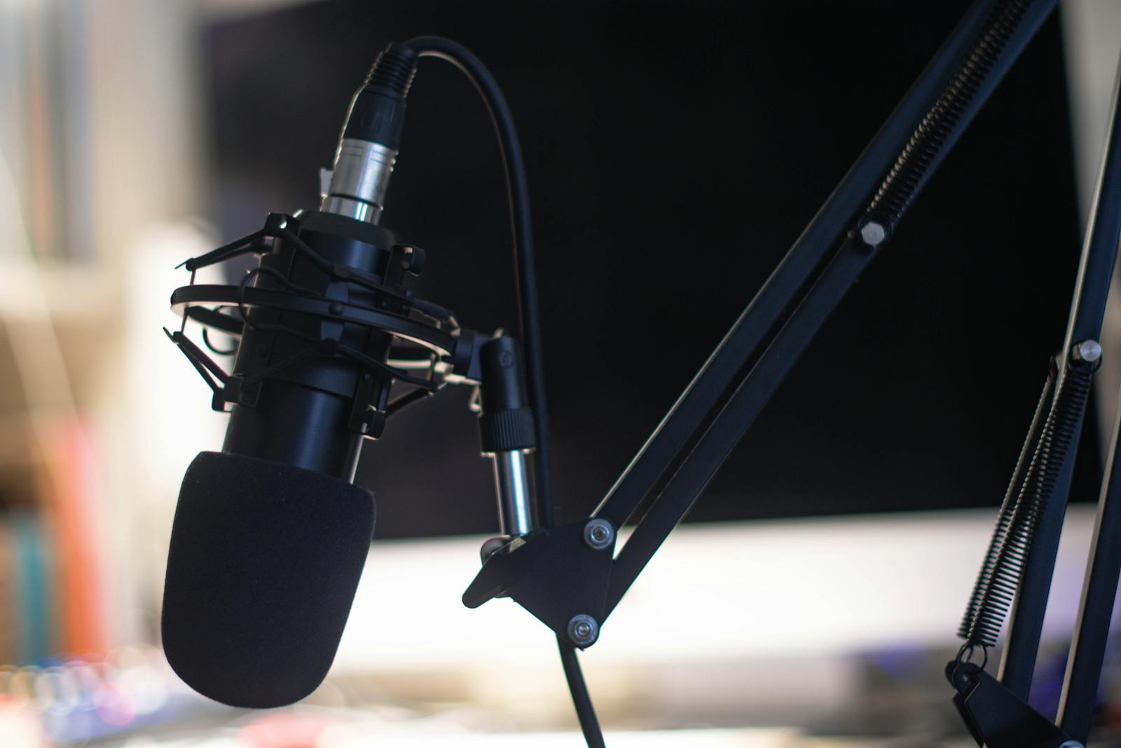 Studio podcast e voci AI: ElevenLabs piattaforma di sintesi vocale
