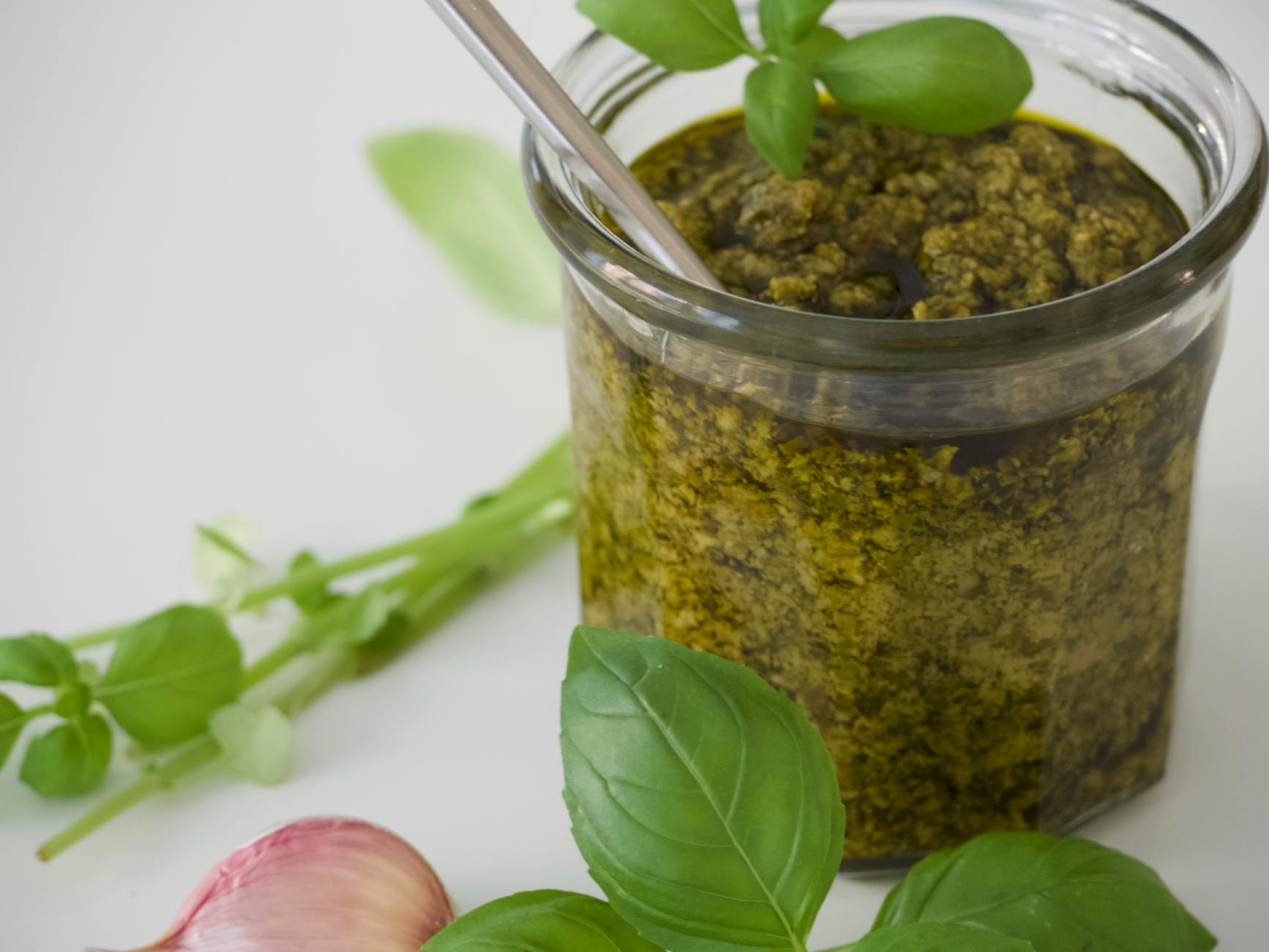 Aglio basilico ingredienti del pesto