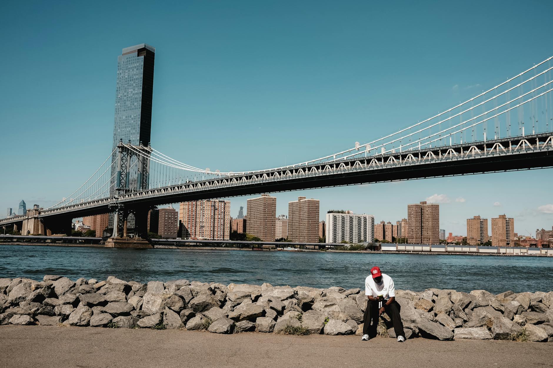Il Ponte di Brooklyn visto dal fiume