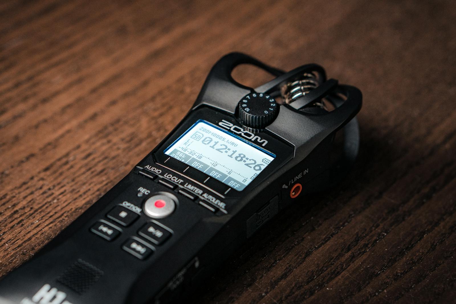 Registratore audio digitale per voice cloning ElevenLabs
