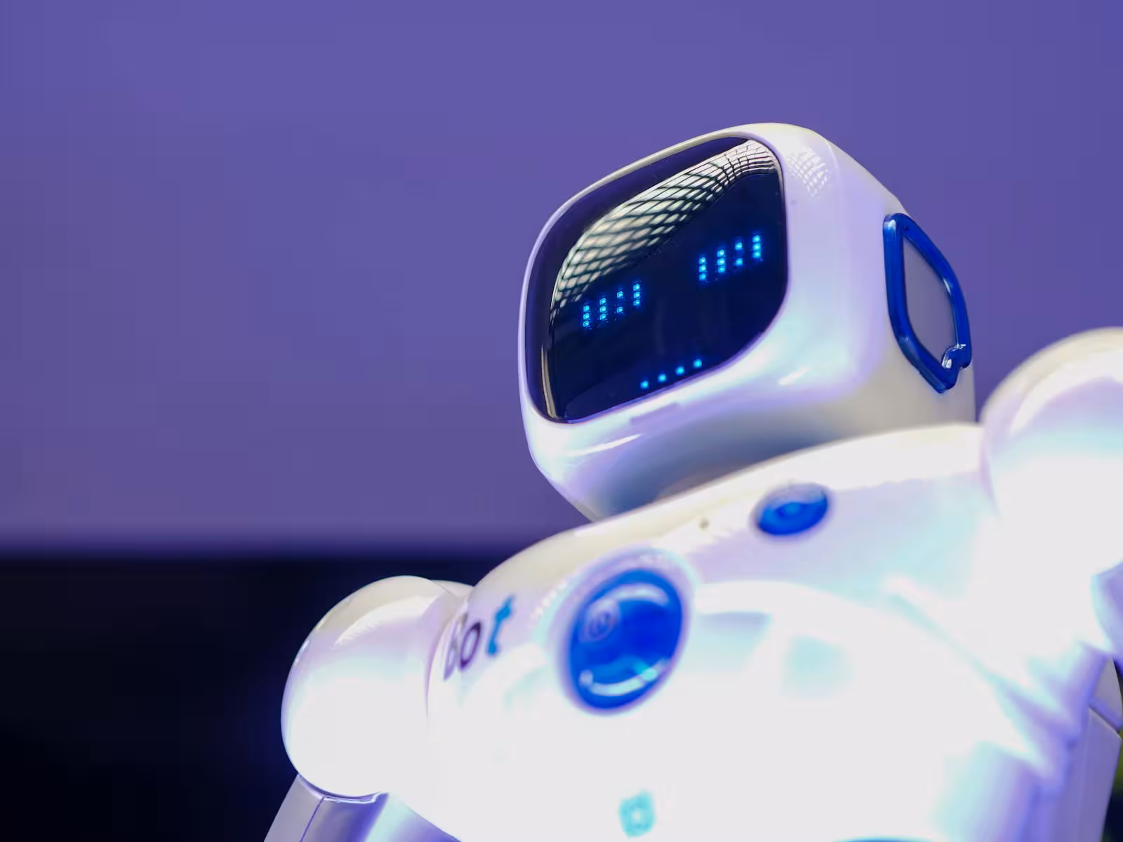 Robot moderno — tecnologia e intelligenza artificiale