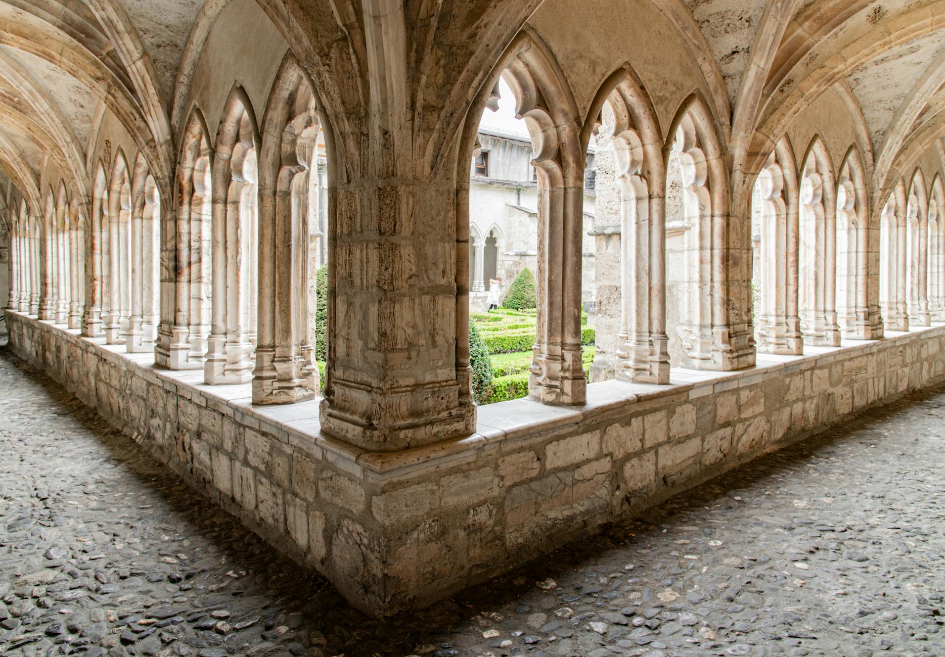 Antico monastero medievale
