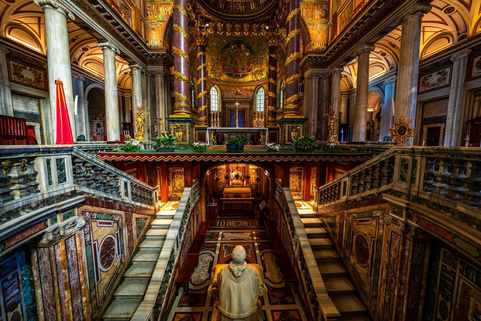 Affreschi di una chiesa antica