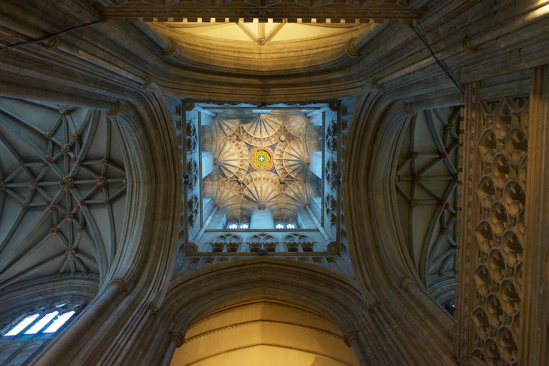 Navata di una cattedrale gotica