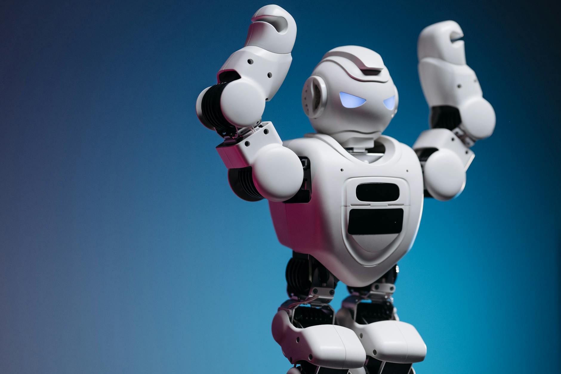 Intelligenza artificiale, rappresentazione di un robot moderno