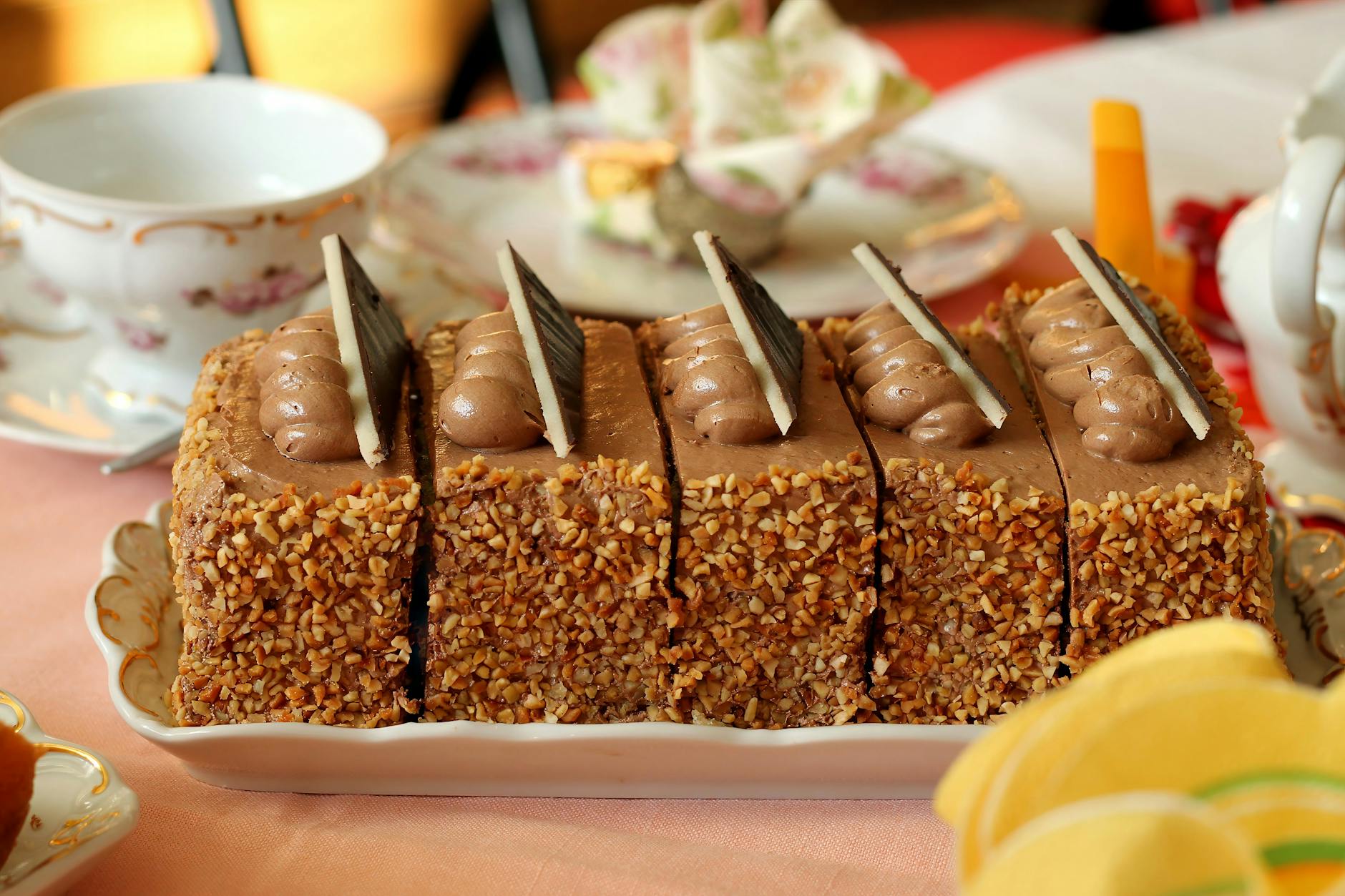 Torta caprese con zucchero a velo