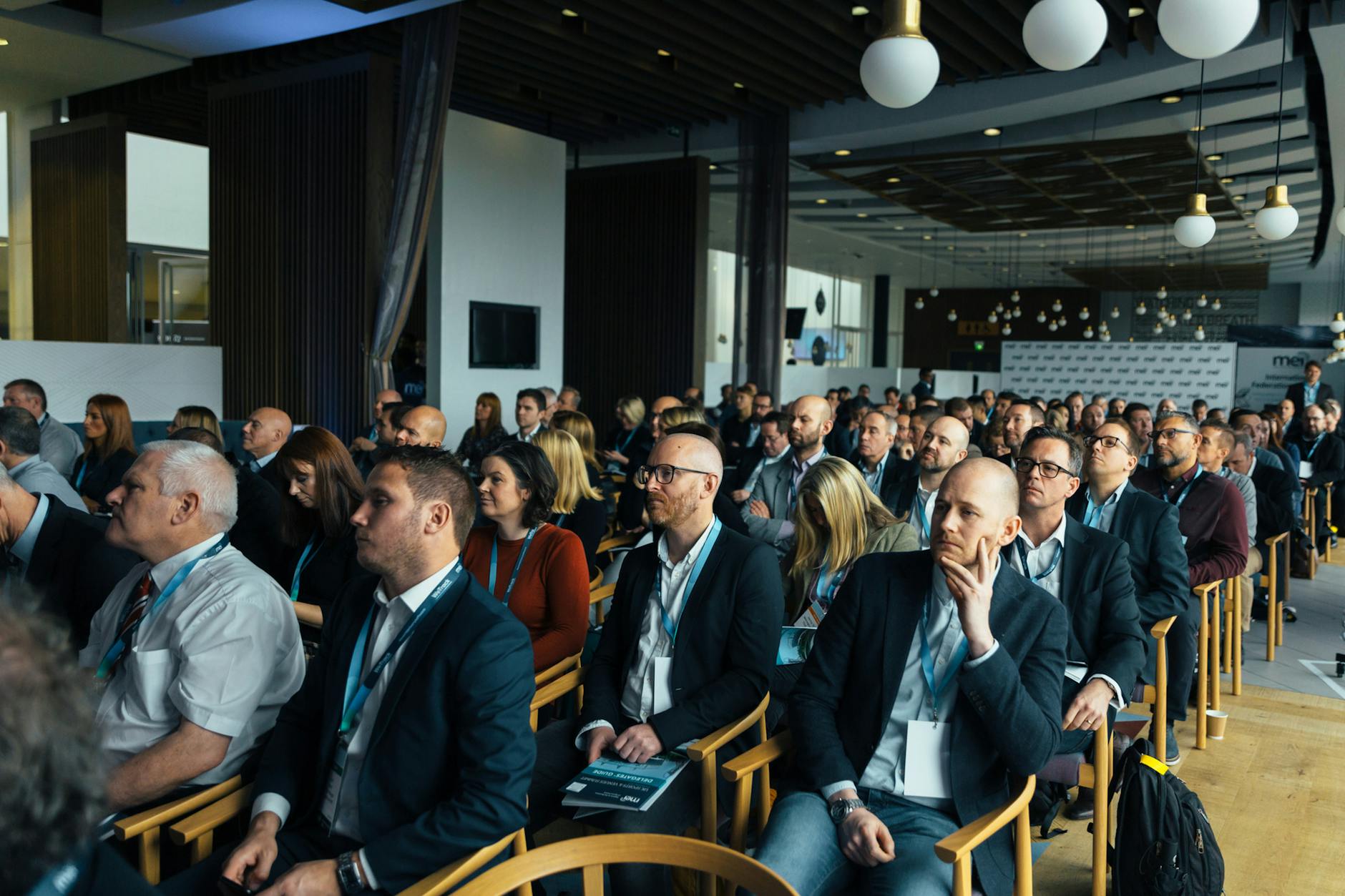 Professionisti durante un evento di innovazione