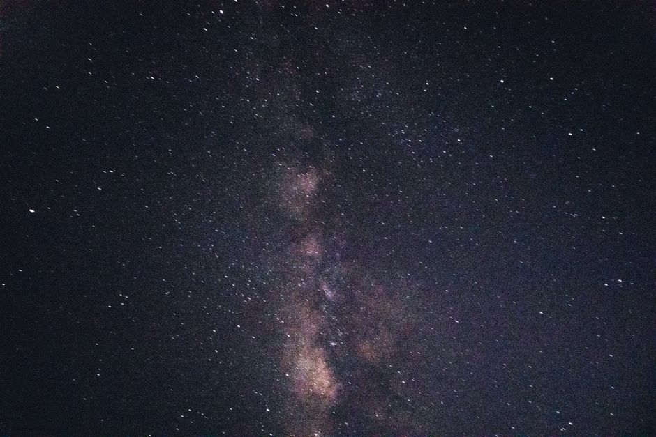 Un buco nero più vecchio della sua galassia