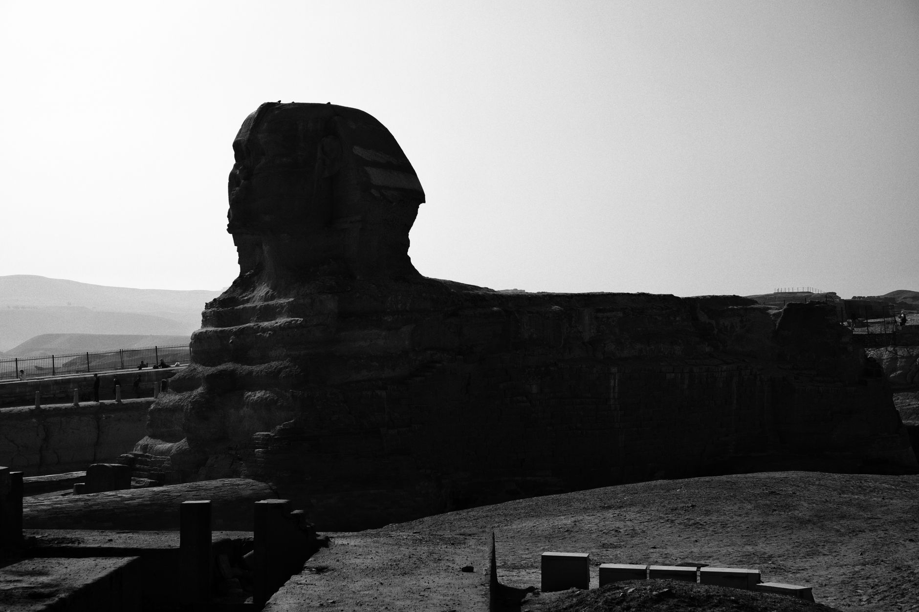 Antiche piramidi egizie nel deserto