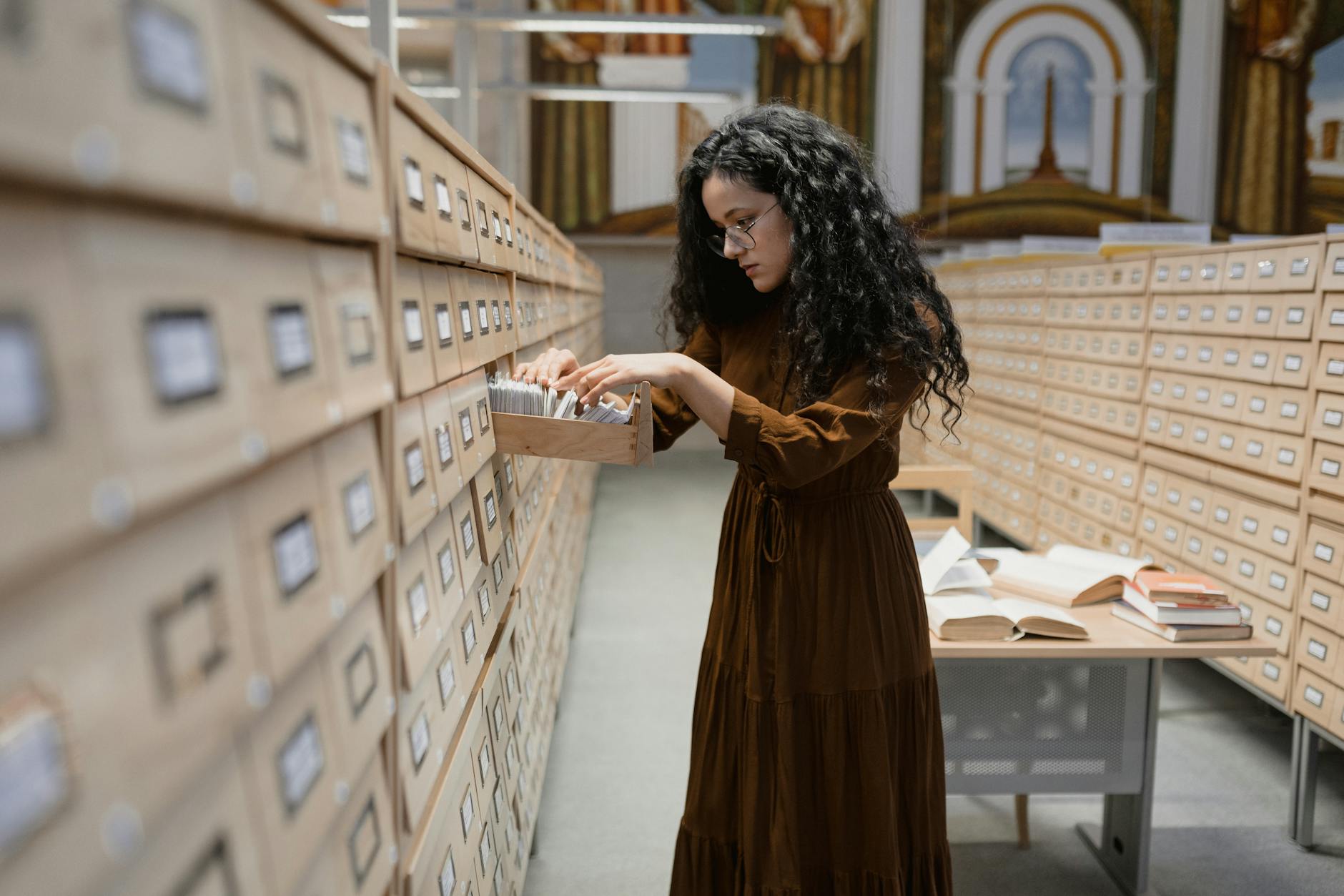 Sala di lettura di una biblioteca storica
