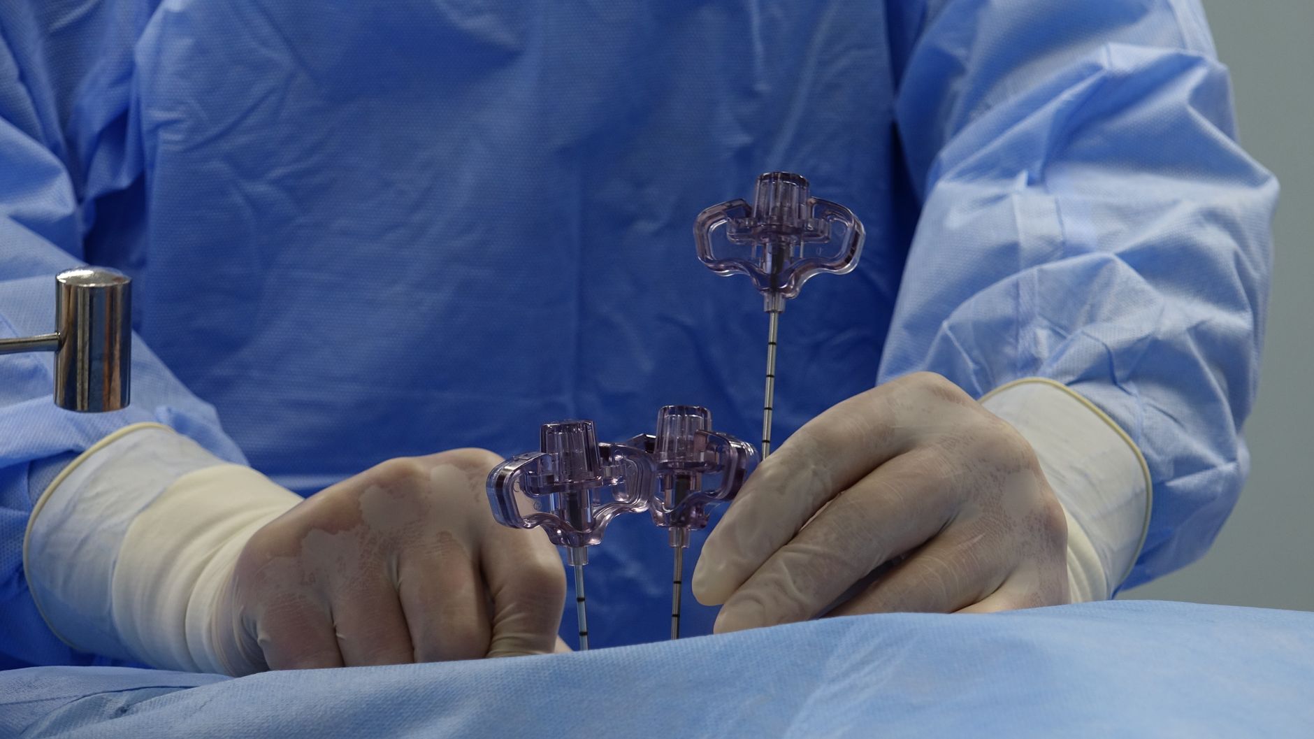 Schermo con immagini diagnostiche analizzate da sistemi di intelligenza artificiale