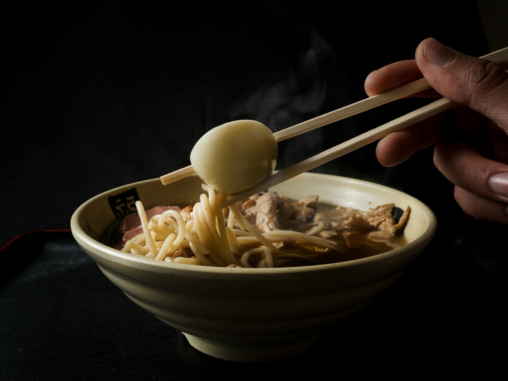 Preparazione di una ciotola di ramen