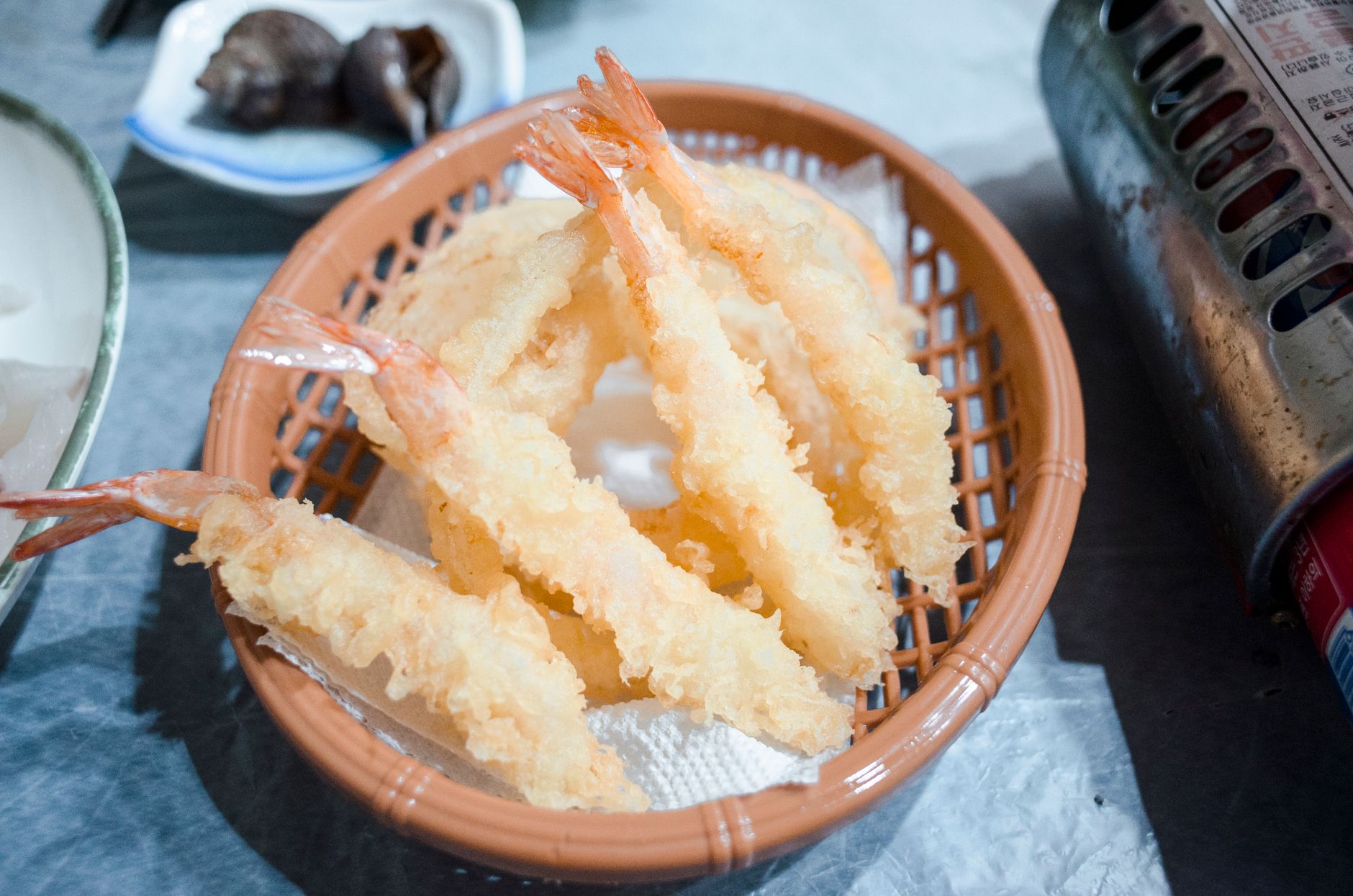 Tempura giapponese di gamberi e verdure