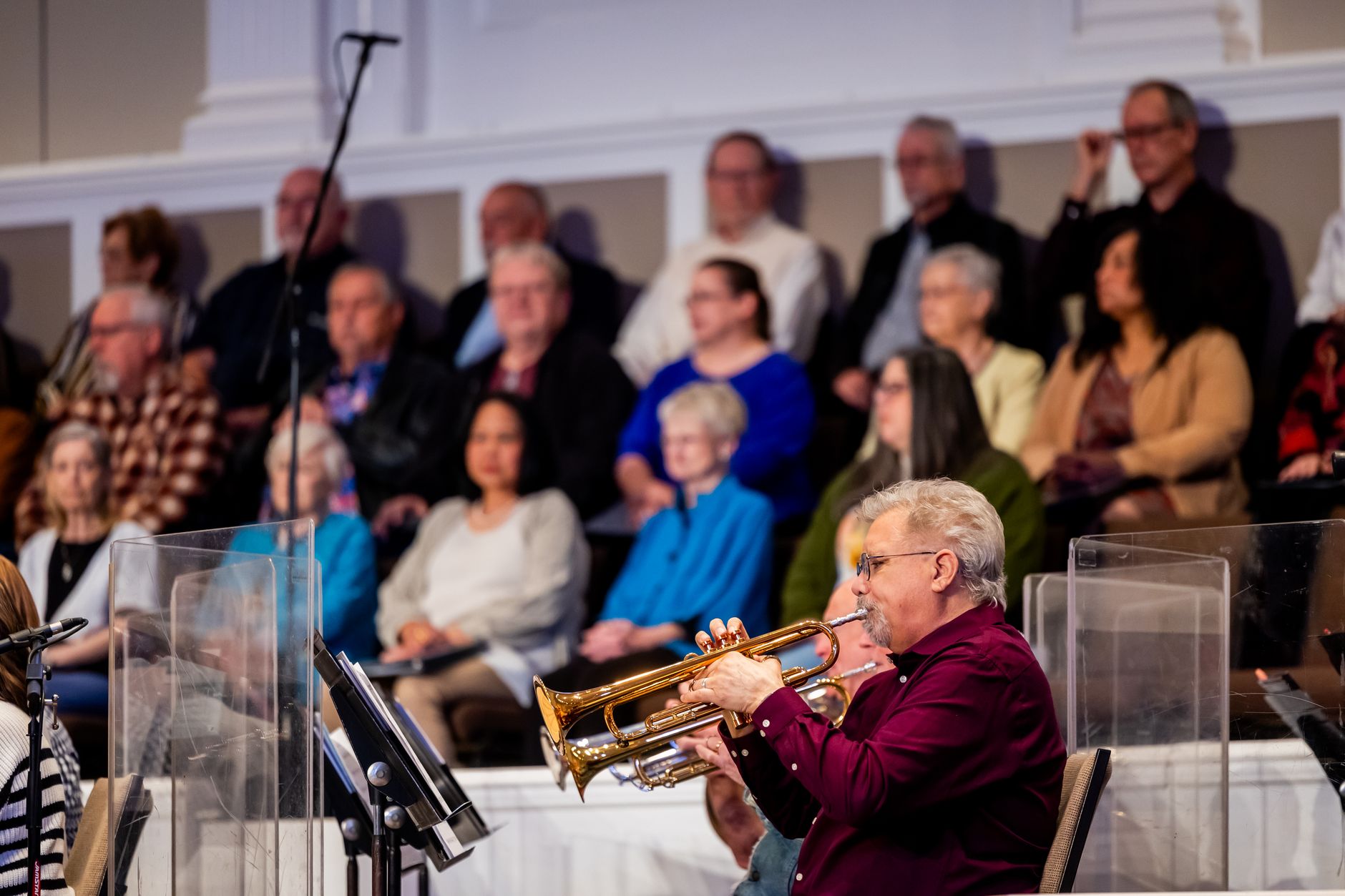 Pubblico a un concerto jazz all'aperto