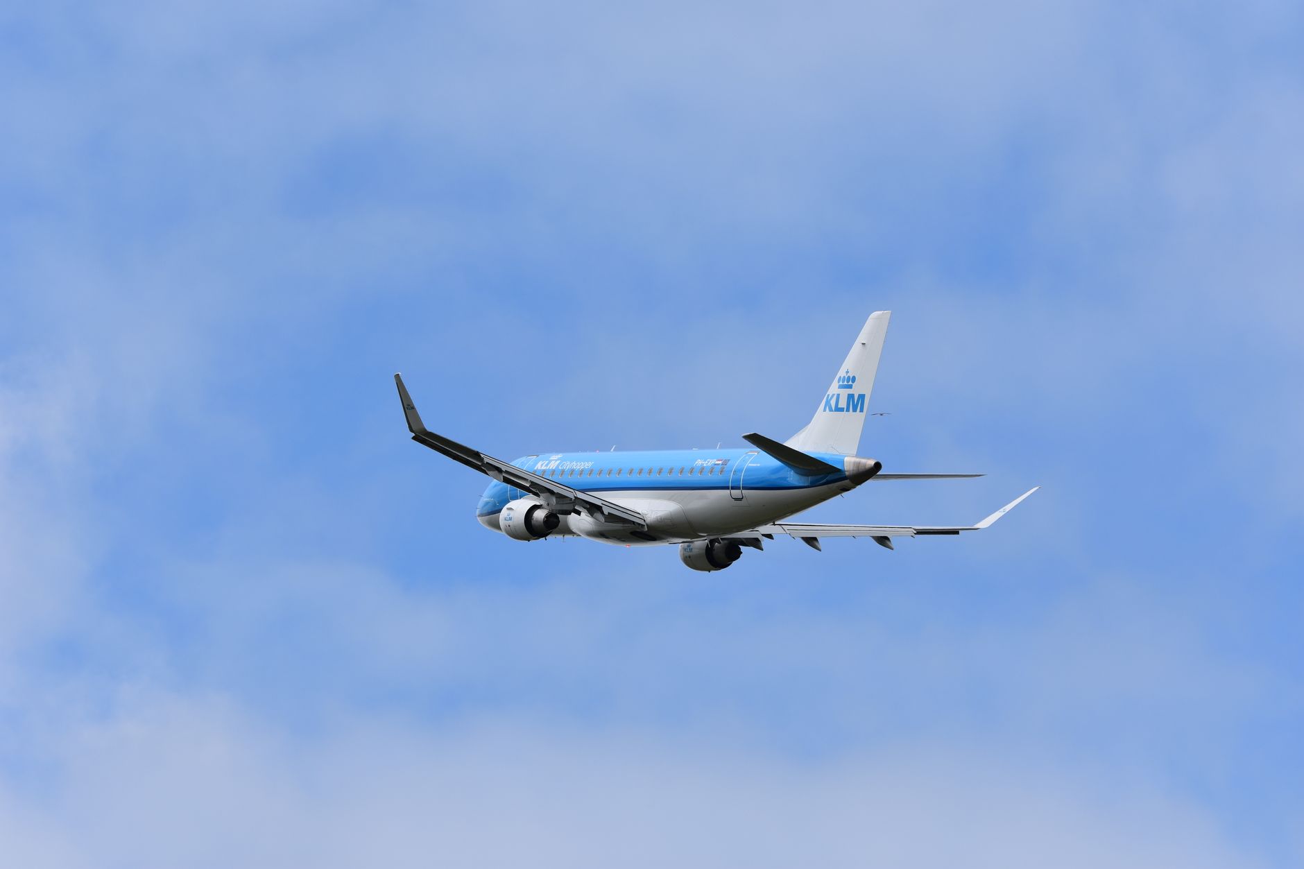 Aereo di linea supersonico in volo