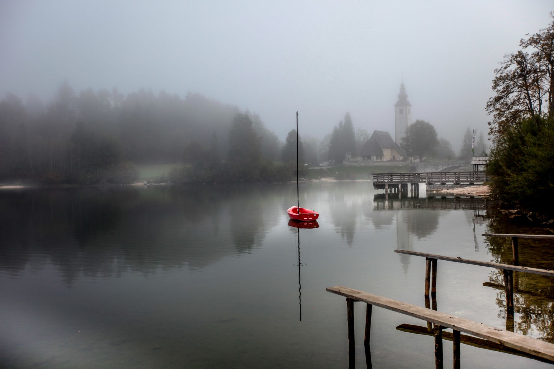 Giornata grigia e uggiosa con cielo coperto