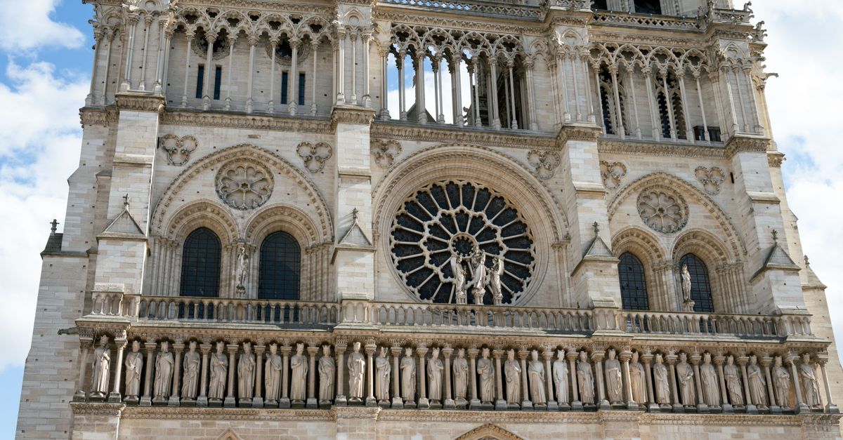 Veduta storica di un monumento di Parigi