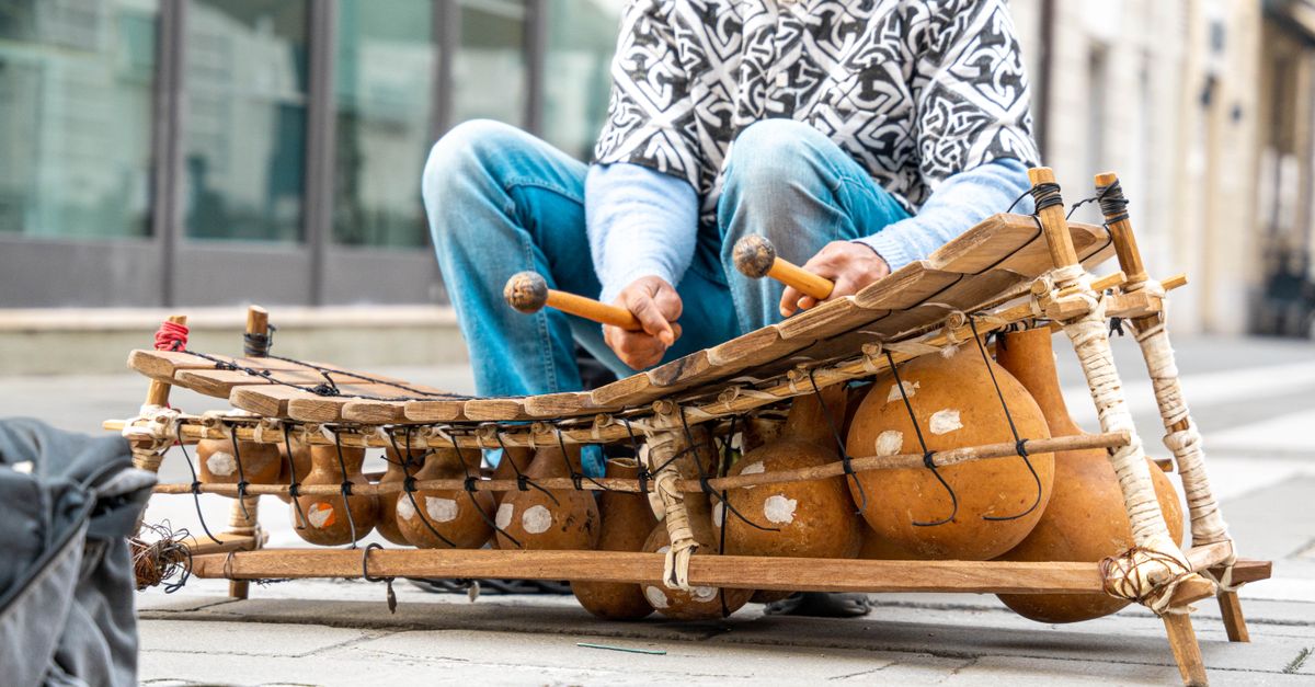 Il festival trasforma la città in un grande palcoscenico diffuso.