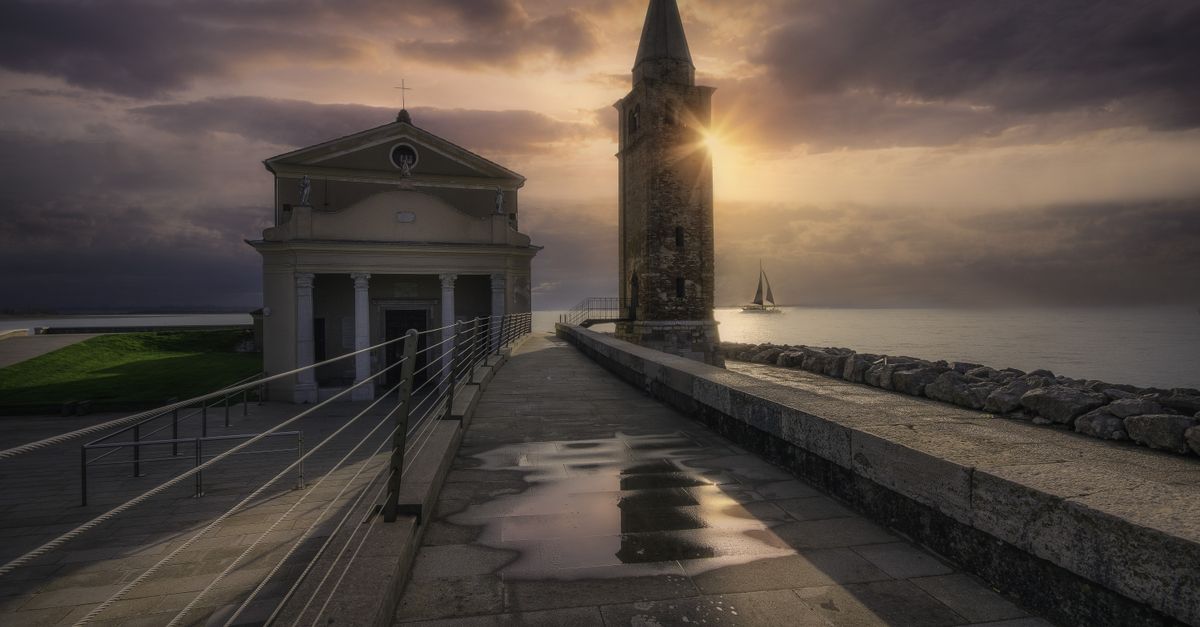 Interno di una basilica italiana legata alla devozione mariana