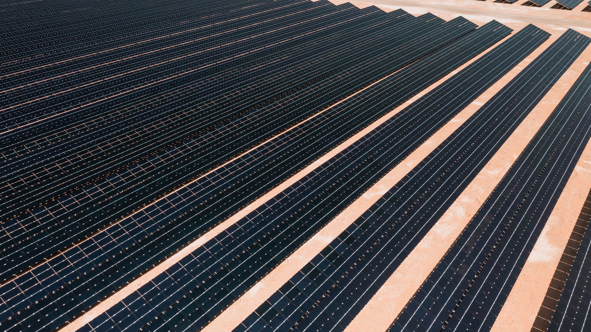 Impianto di pannelli solari per la produzione di energia pulita