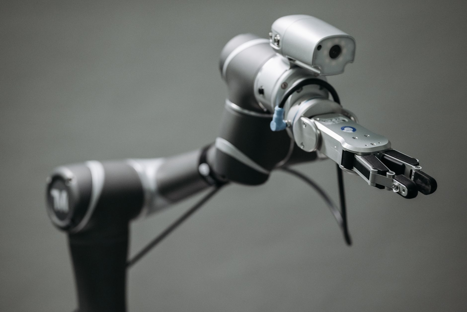 Mano robotica bionica, esempio di protesi ad alta tecnologia