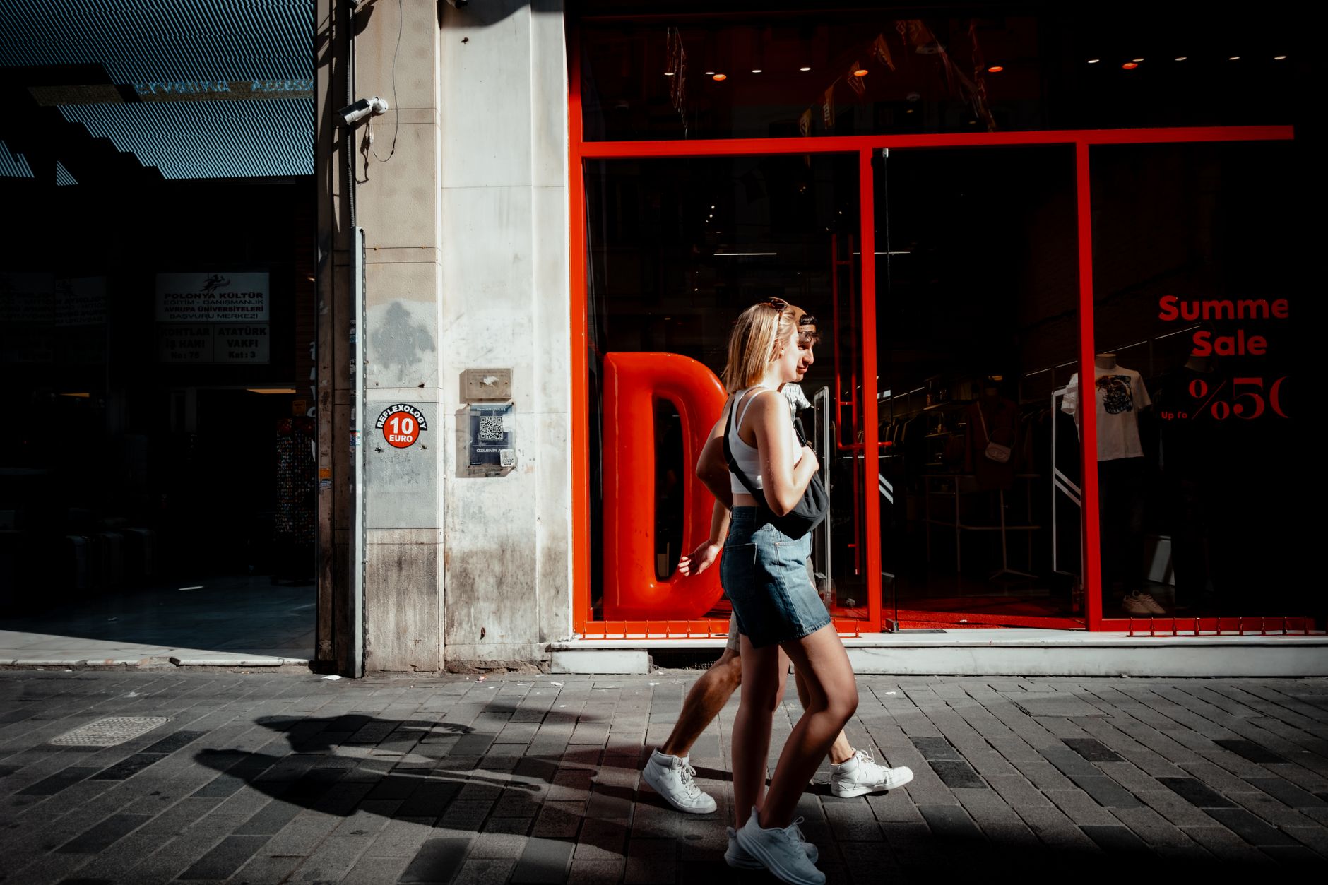 Shopping estivo tra sconti e promozioni