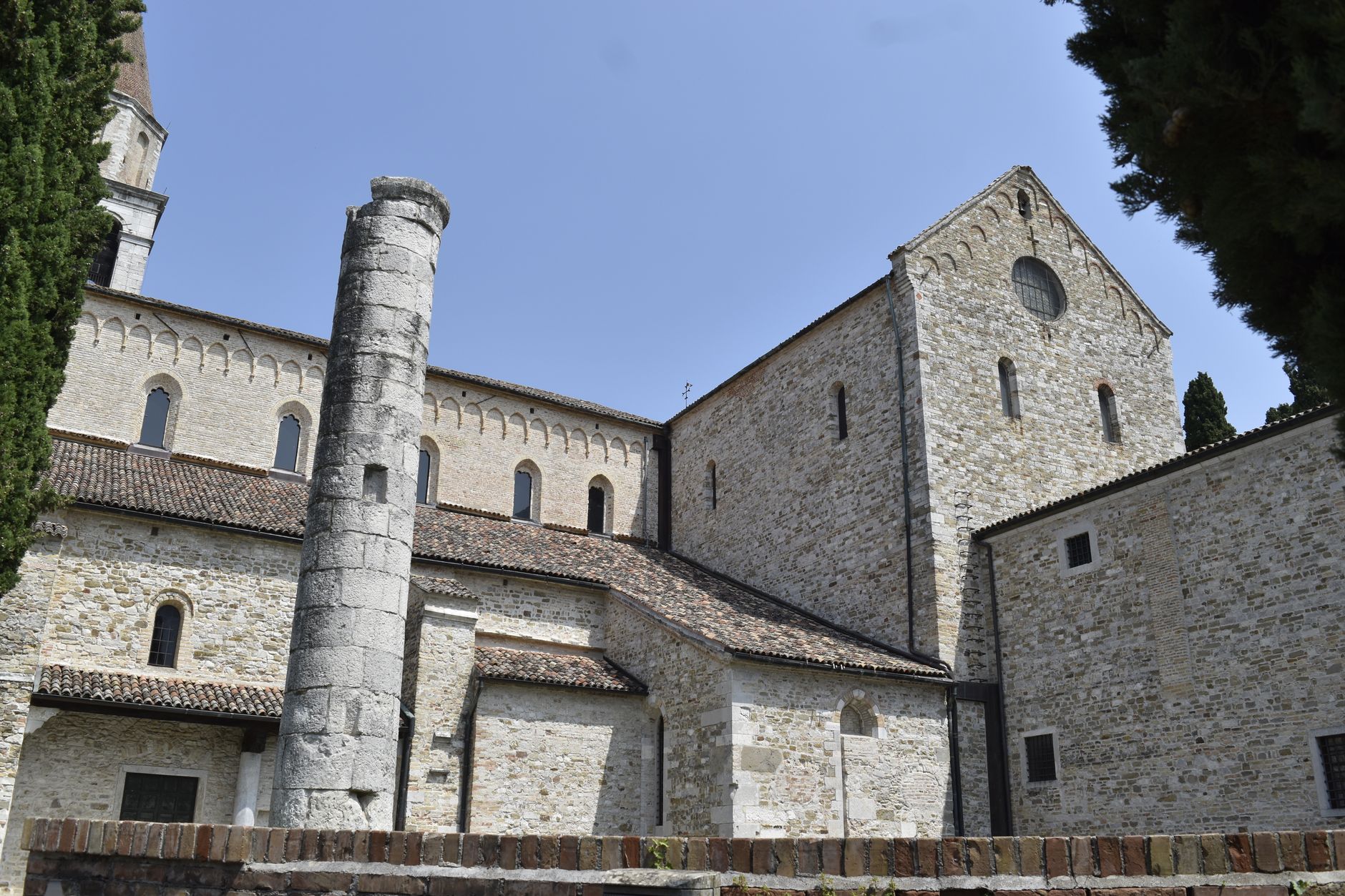 Antica basilica italiana, simbolo della tradizione legata ai santi di Aquileia
