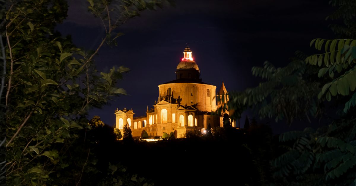 Facciata di una basilica storica italiana