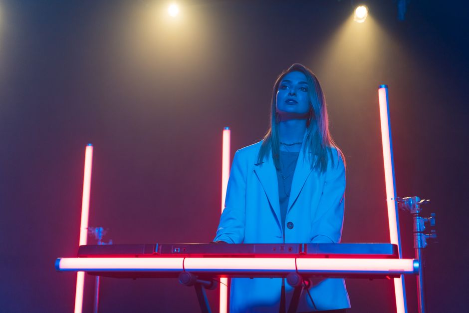 Luci di scena azzurre di un concerto