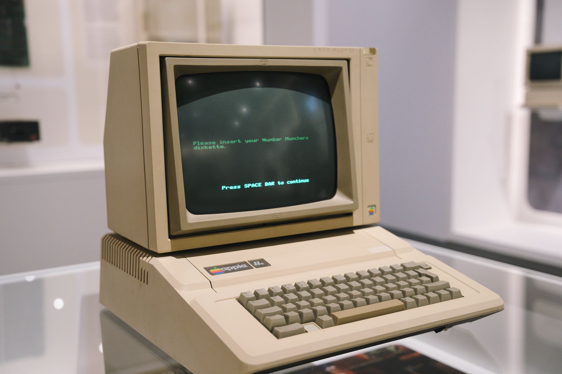 Computer retro simbolo della storia dell'informatica