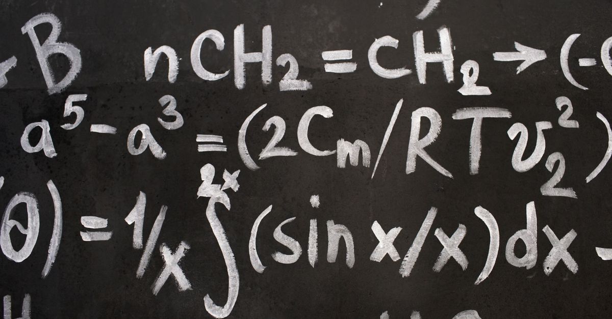 Equazioni e calcoli su un foglio di studio