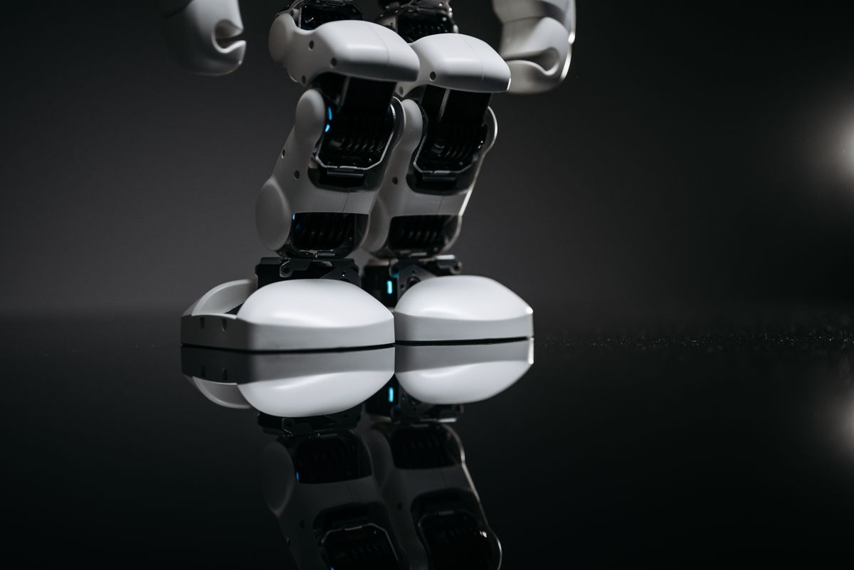Schermo con interfaccia di intelligenza artificiale, simbolo di Gemini di Google