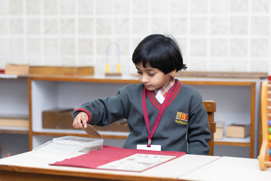 Aula con materiali didattici per bambini