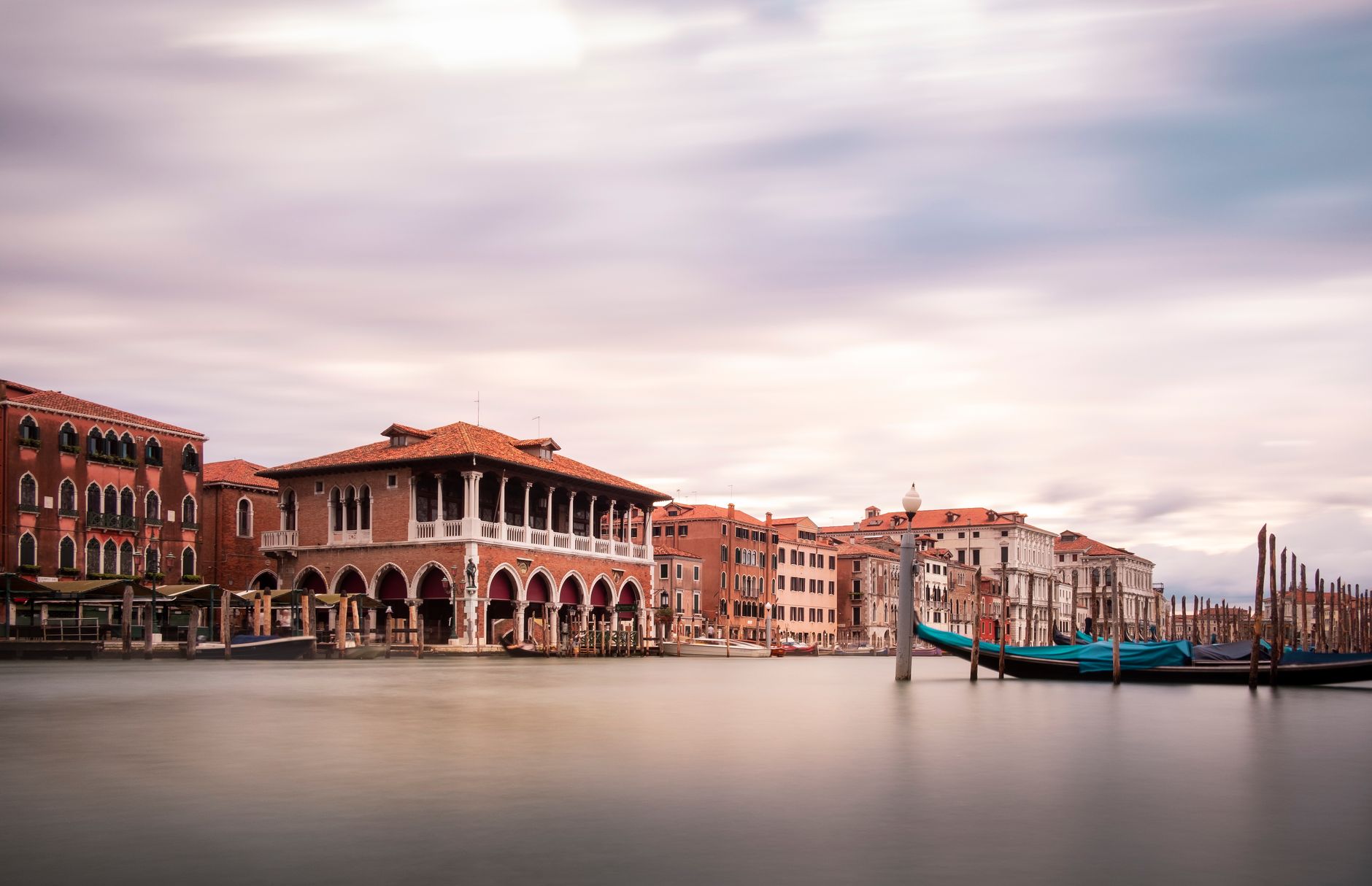 Il Canal Grande di Venezia con le imbarcazioni
