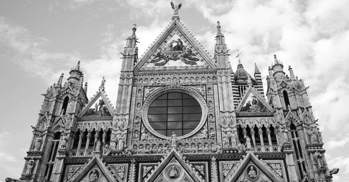 Facciata di una chiesa storica in Italia