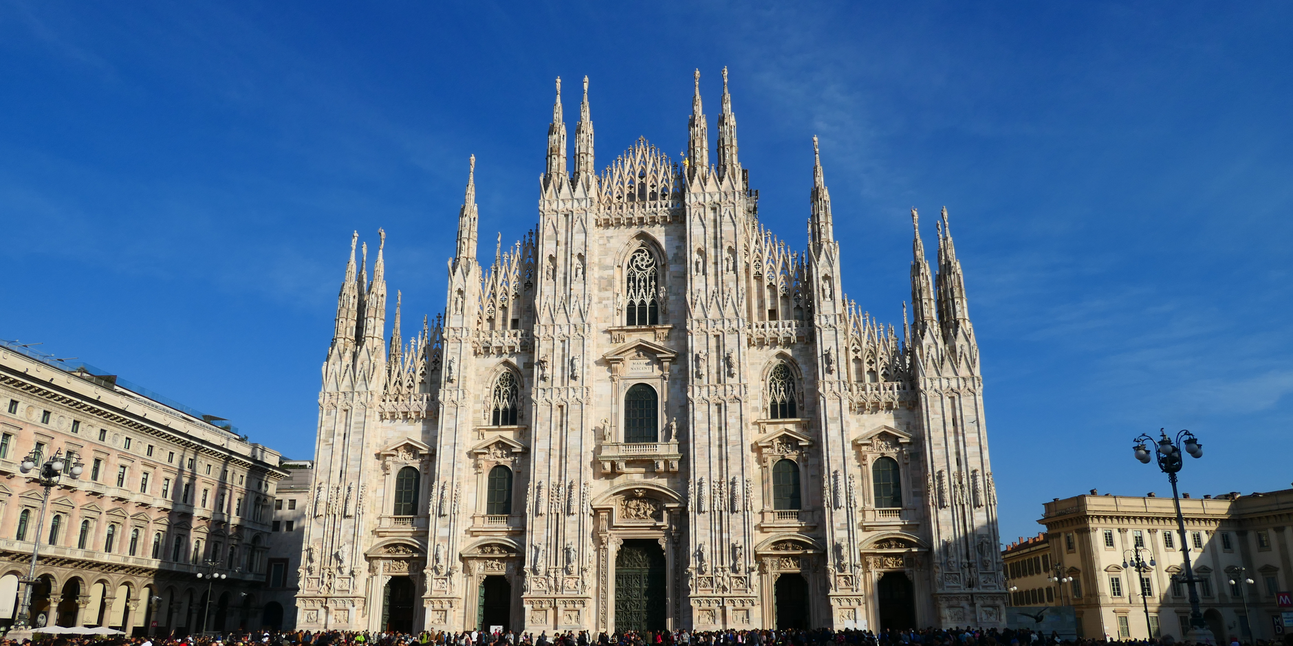 Chiesa storica in un borgo italiano
