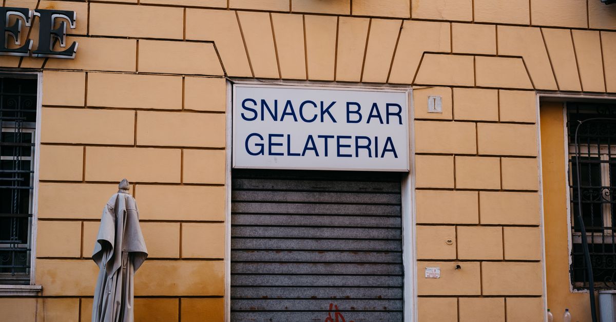 Vaschette di gelato in gelateria