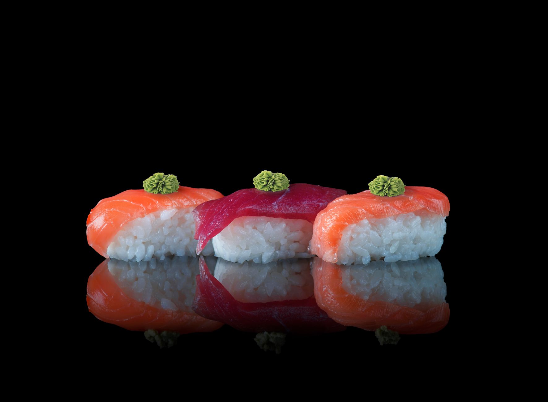 Wasabi verde servito accanto al sushi