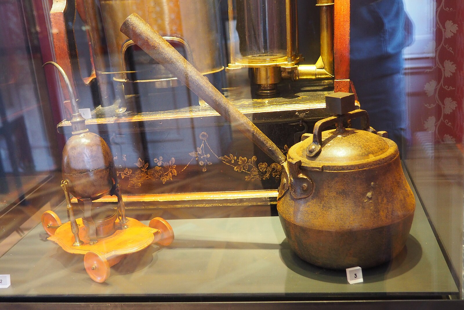 La pentola a pressione di Denis Papin esposta al Museo di storia della scienza di Ginevra